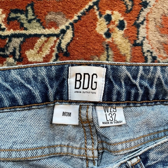 Urban Outfitters BDG High Waisted Mom Jeans with Pintuck Detail - Picture 8 of 8